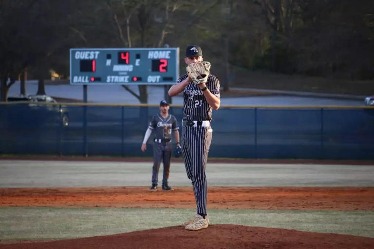 How Mississippi school with under 100 students is beating Division I ...