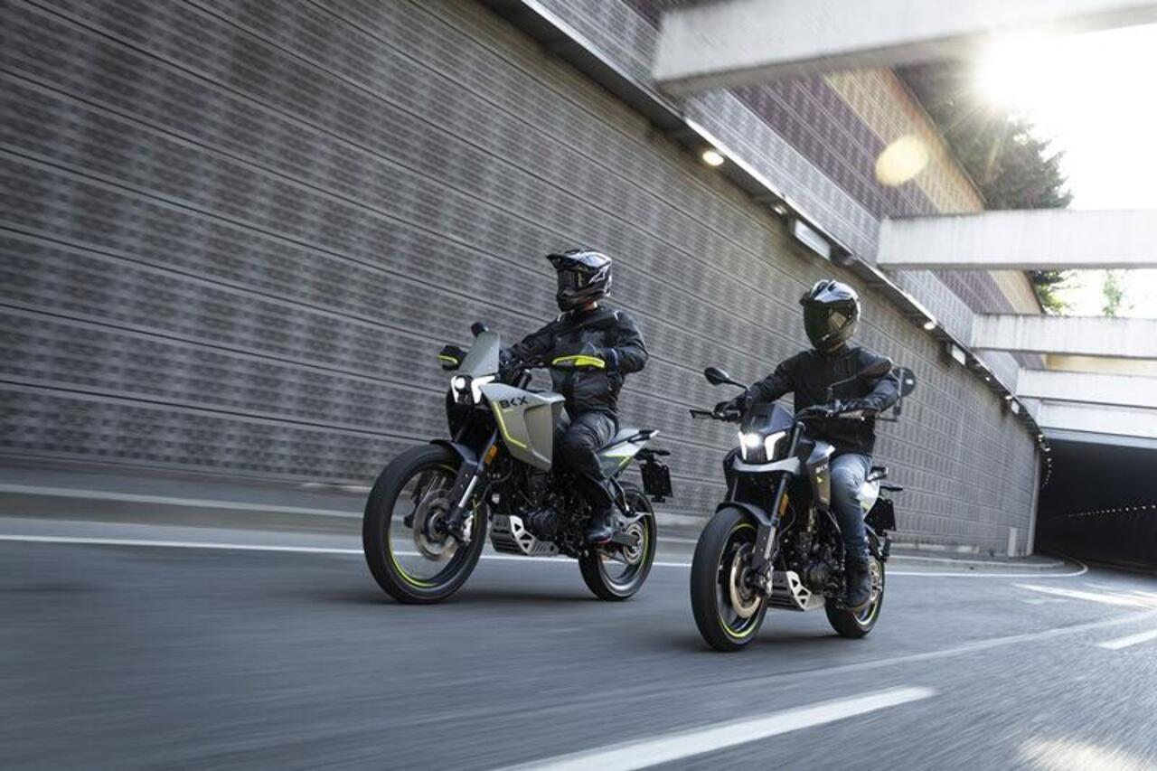 Benelli BKX 300 e BKX 300 S: arriva il monocilindrico da 292 cc che ...