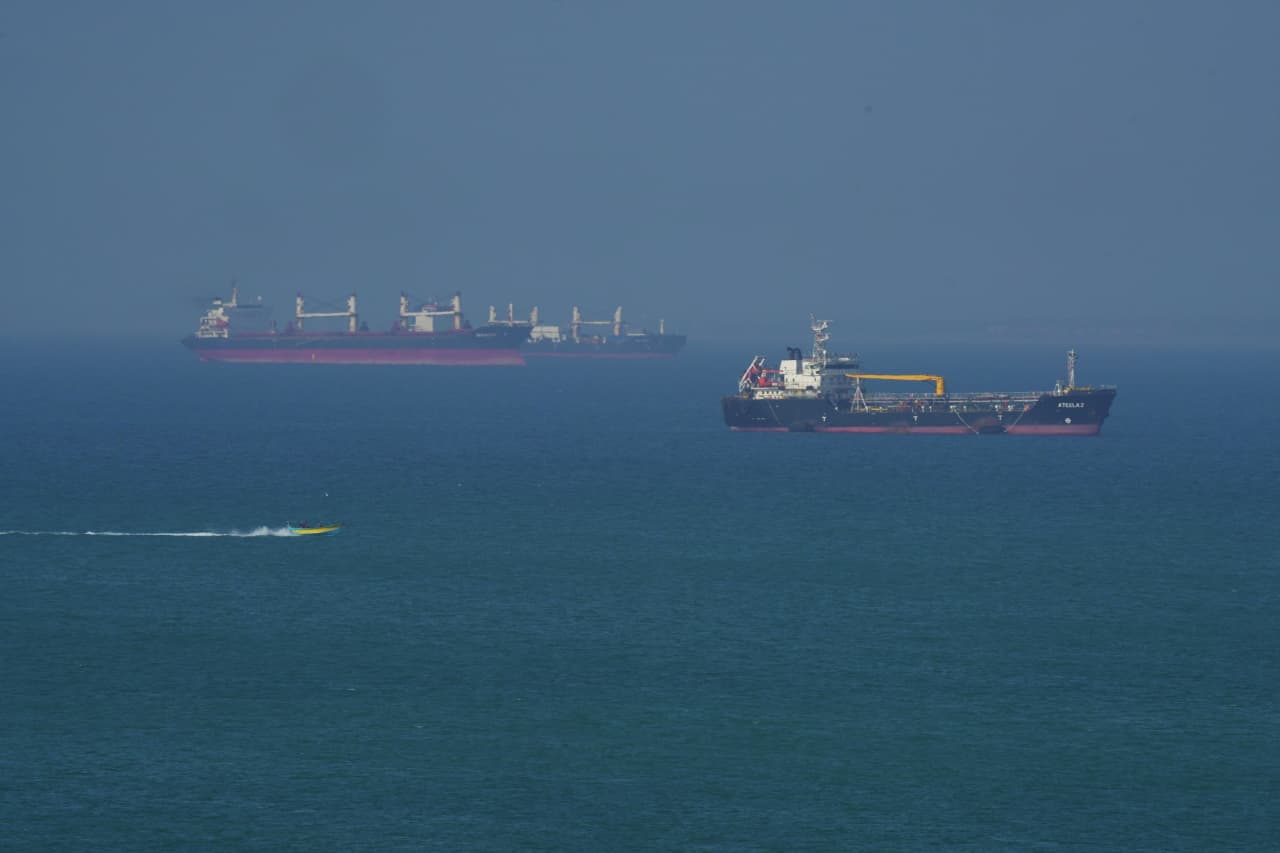 Why Oil Prices Are Rising Despite Trump’s Plan to Unblock the Strait of Hormuz