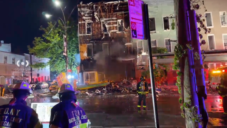 3 firefighters injured in multi-alarm fire in Brooklyn: FDNY