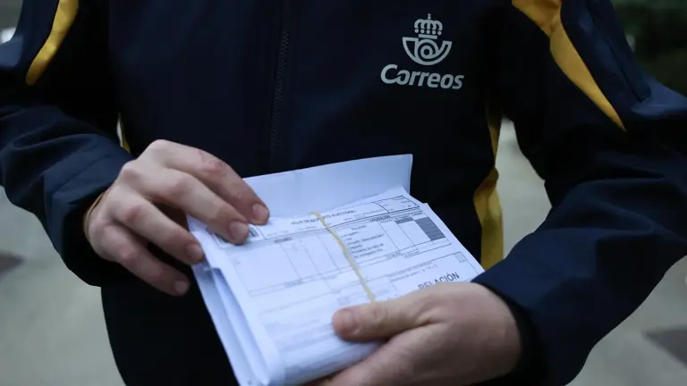 Último día para enviar el voto por correo de las elecciones de Andalucía