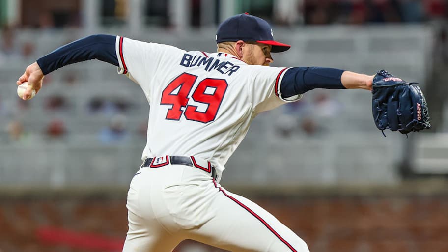 Braves short on options as Aaron Bummer continues to struggle in key role