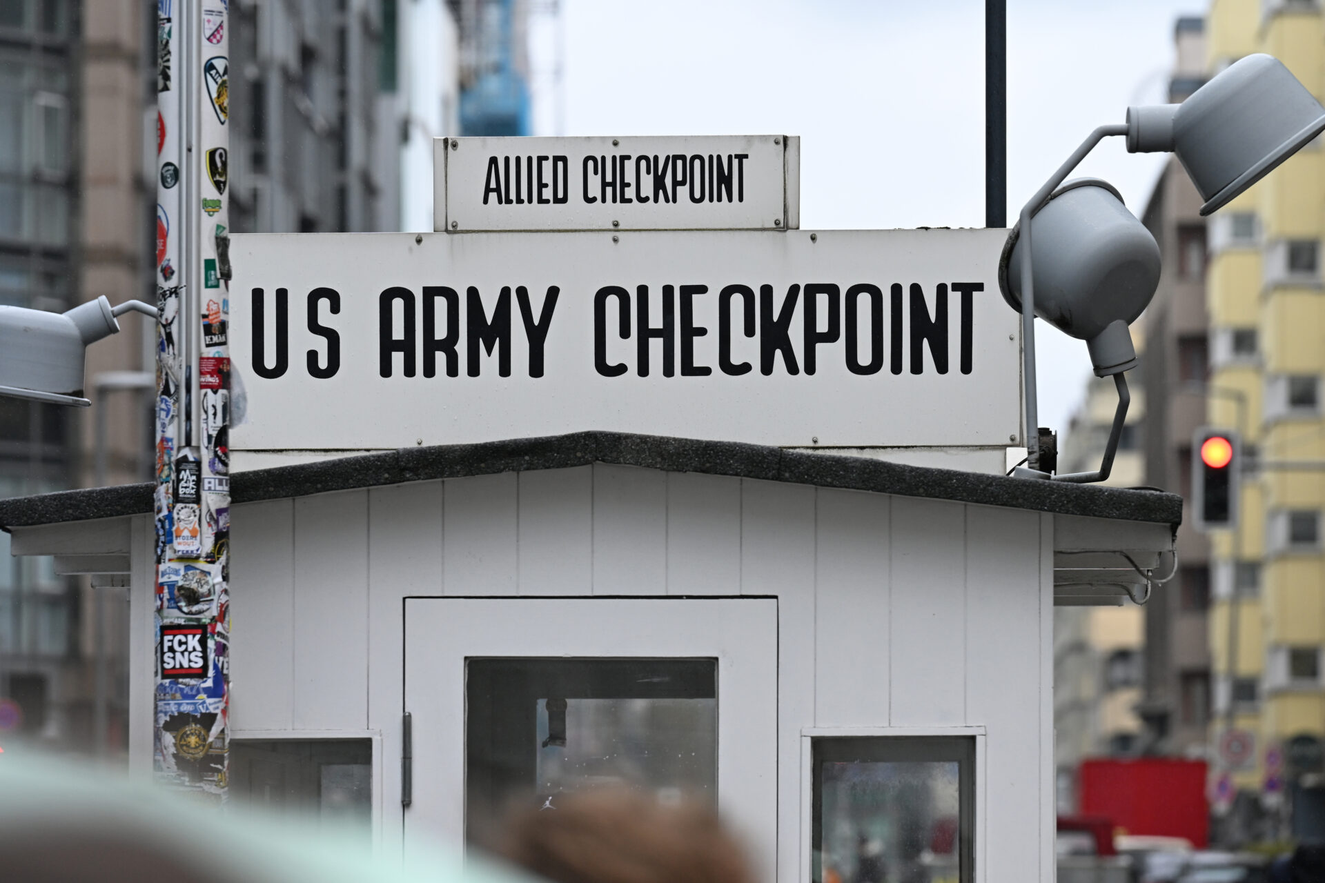 Exploring military bases: How many US soldiers are in Europe?