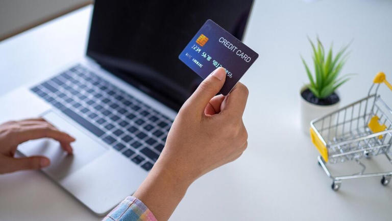 Can cancelling a credit card hurt your score? Here's how to minimise ...