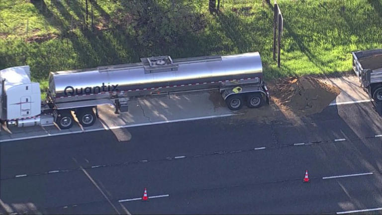 Photos: Outbound Edens Expressway remains partially closed in Skokie ...