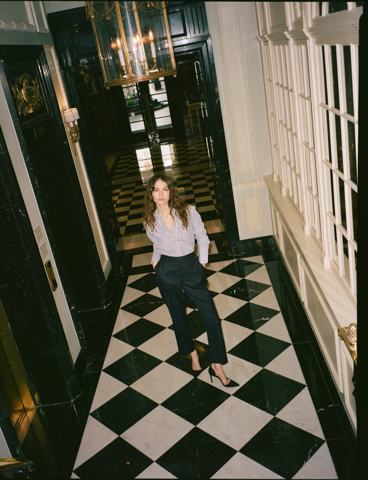 Not wide-leg—the fashion people in their 30s and 60s are wearing these ...