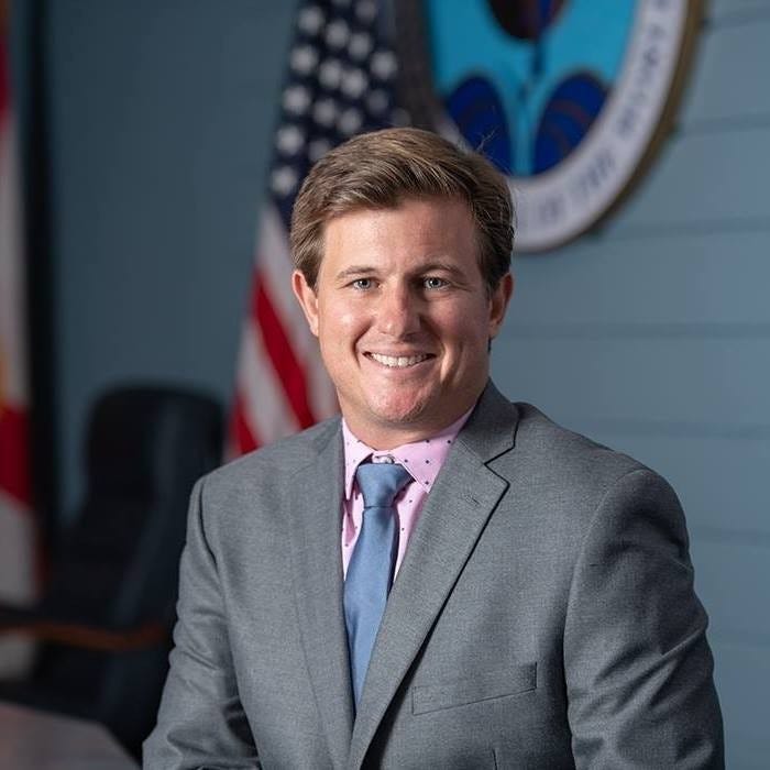 Former Florida mayor seeks return to city commission