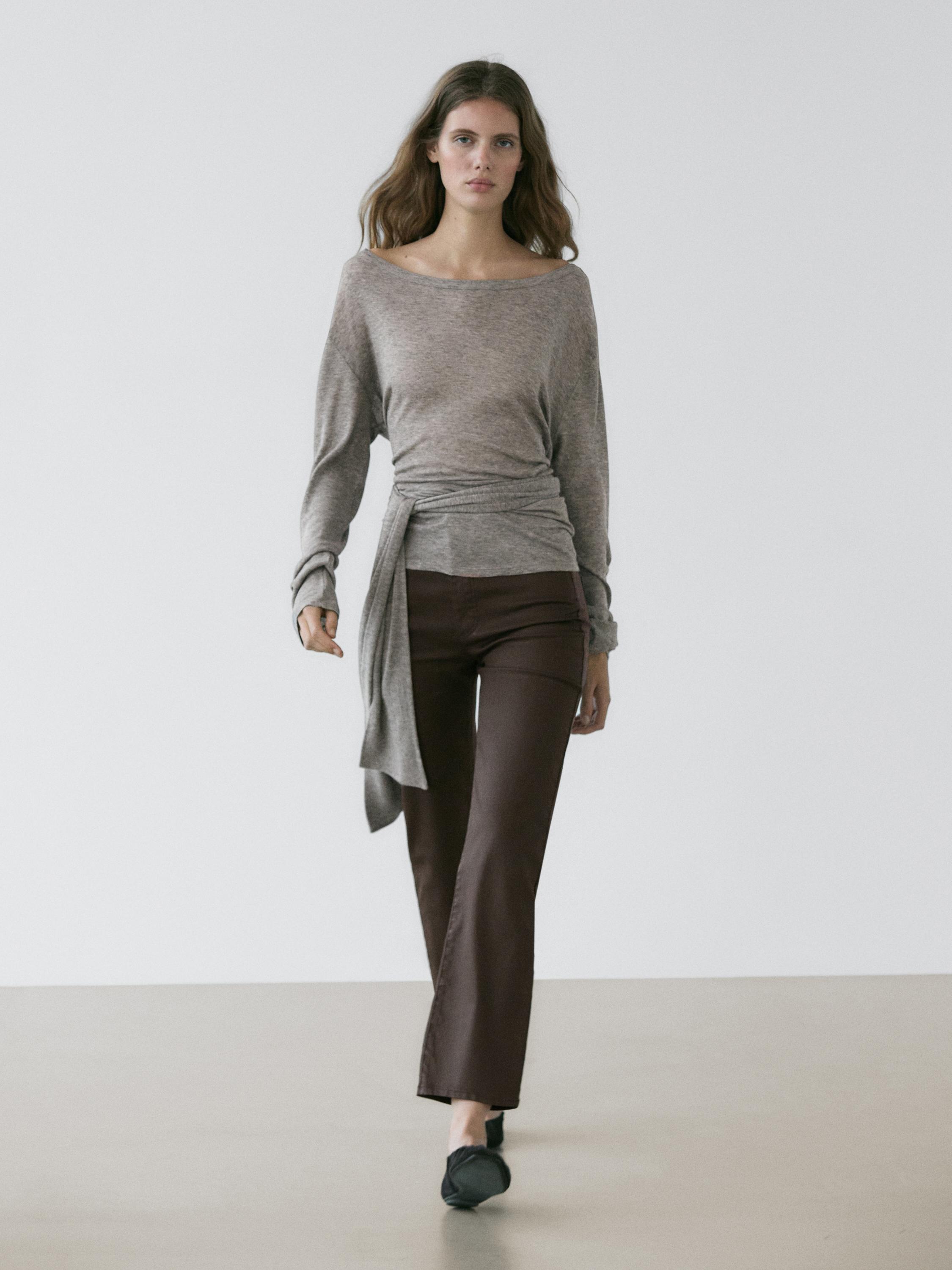 Not wide-leg—the fashion people in their 30s and 60s are wearing these ...
