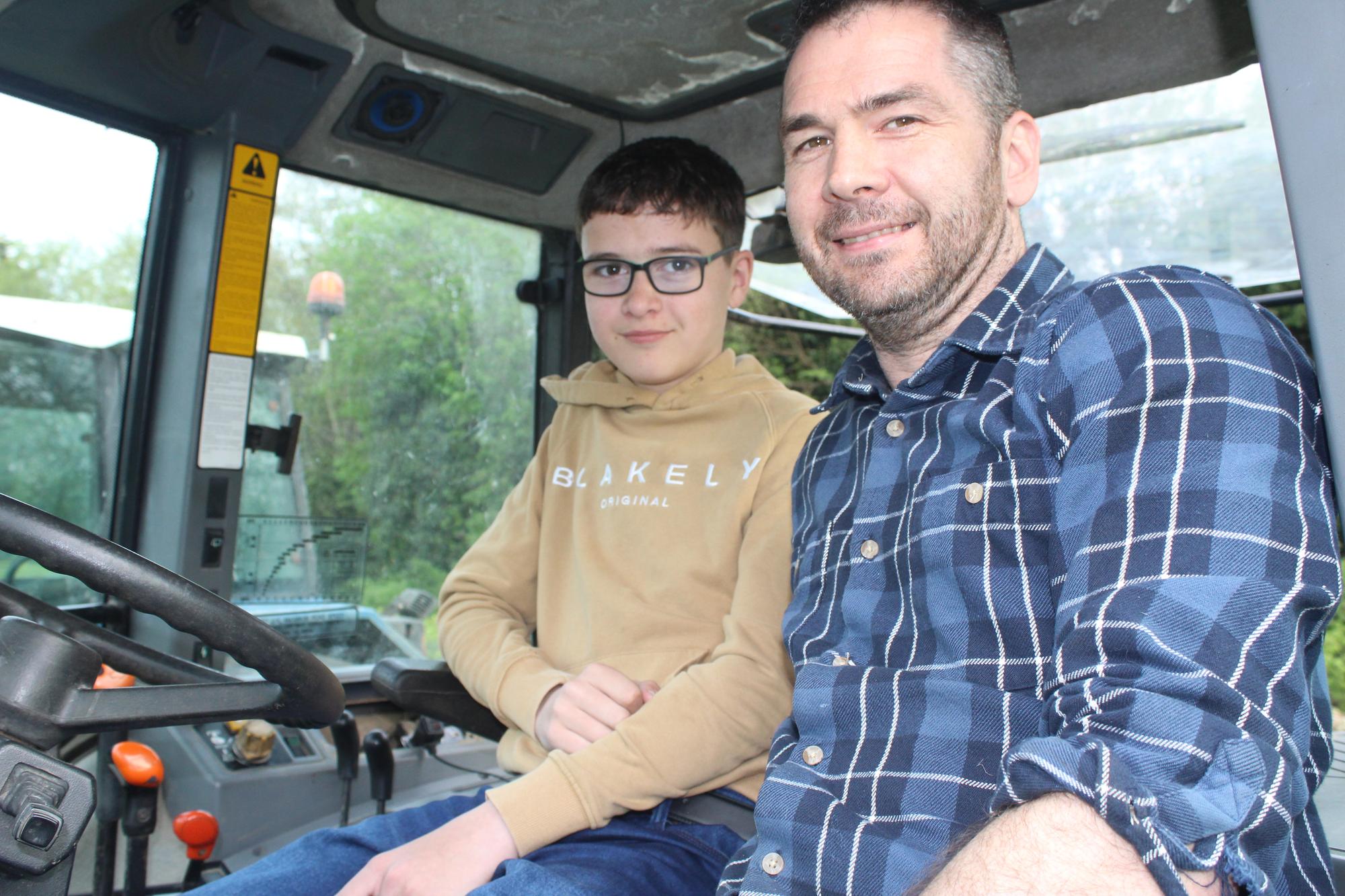 Large turnout for Annahinchago tractor run