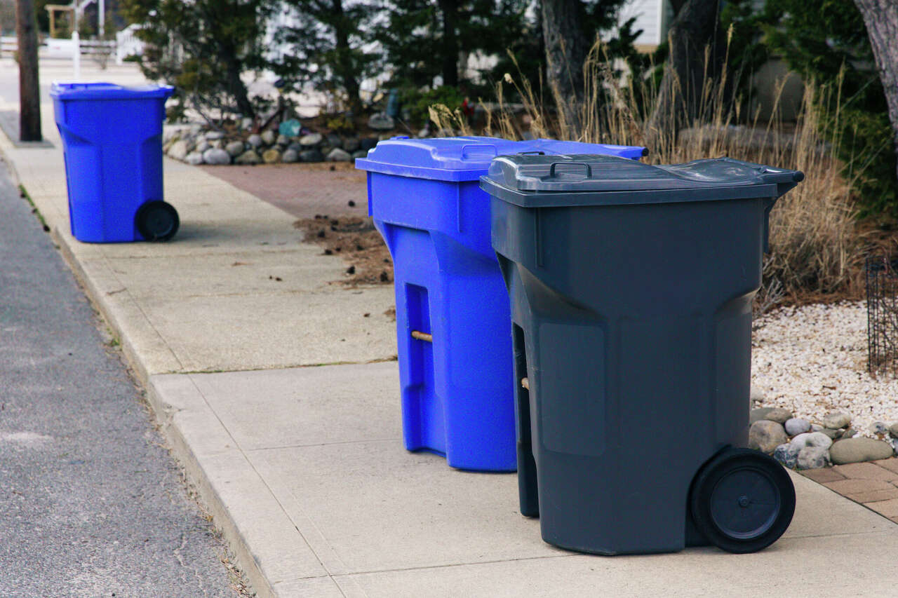 Can you leave your trash carts out in Texas? What to know