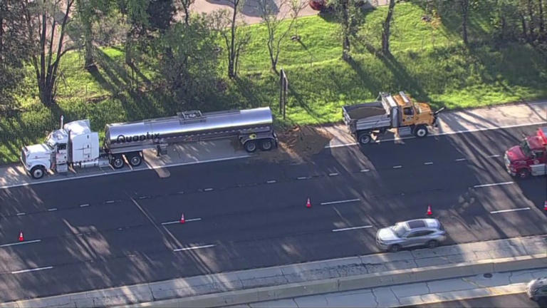 Photos: Outbound Edens Expressway remains partially closed in Skokie ...