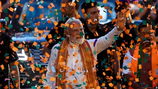 'Poriborton hoye geche': PM Modi's three-word message after ending TMC ...