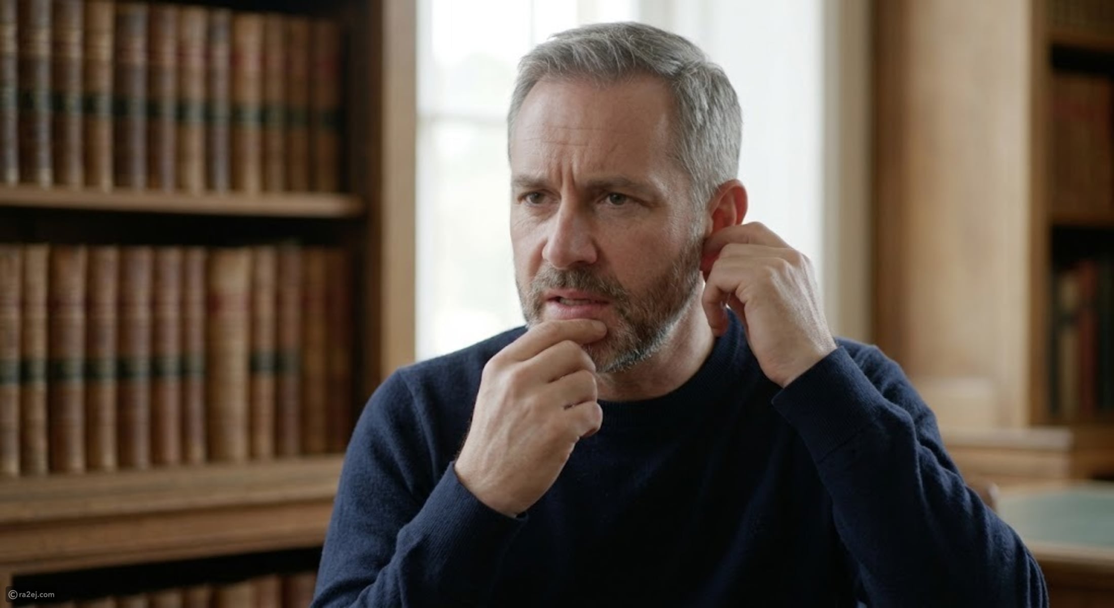 I’m a body language expert, and these are signs that someone is lying
