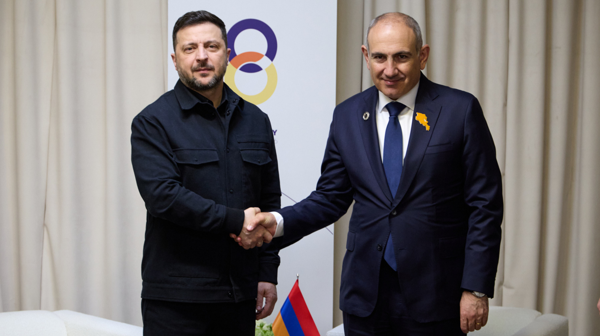 Zelenskyy reports good meeting with Armenian PM
