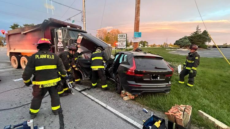 Crash between dump truck, car in Hendricks County leaves 1 seriously ...