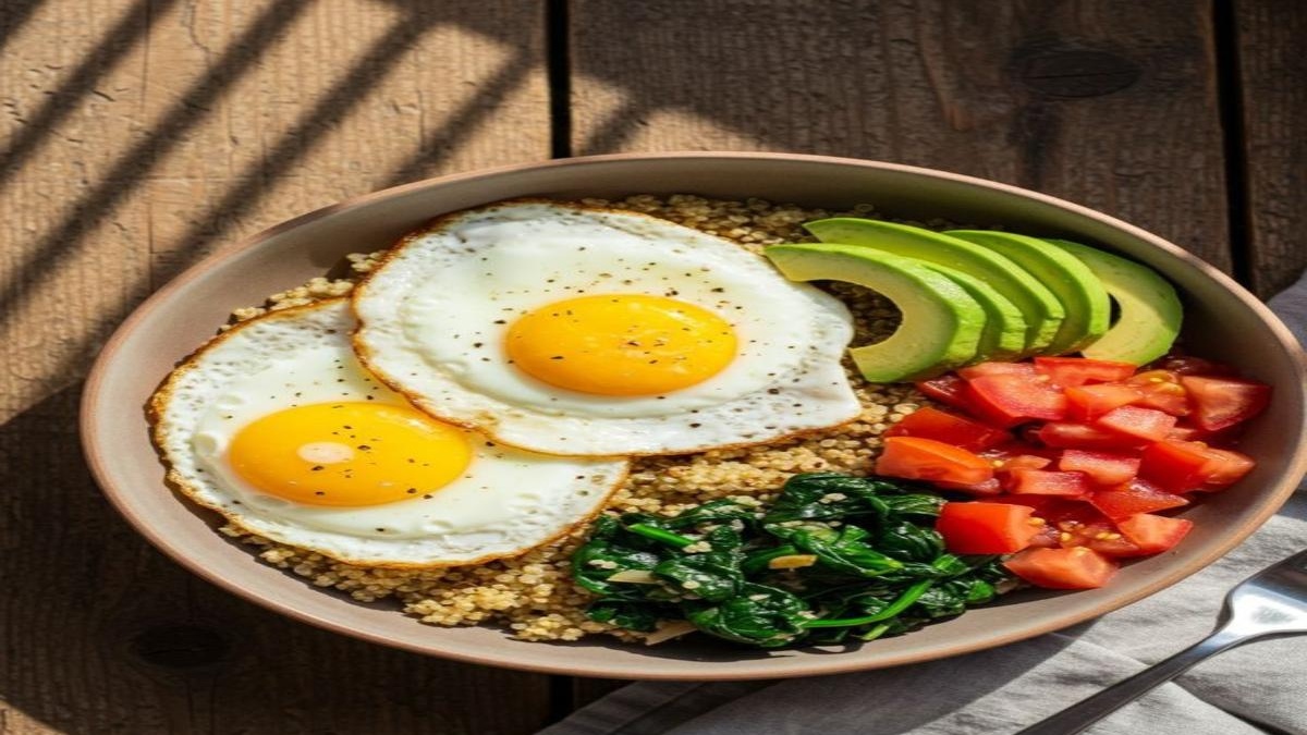The Breakfast Power Bowl Everyones Obsessed With: Fried Egg, Spinach ...