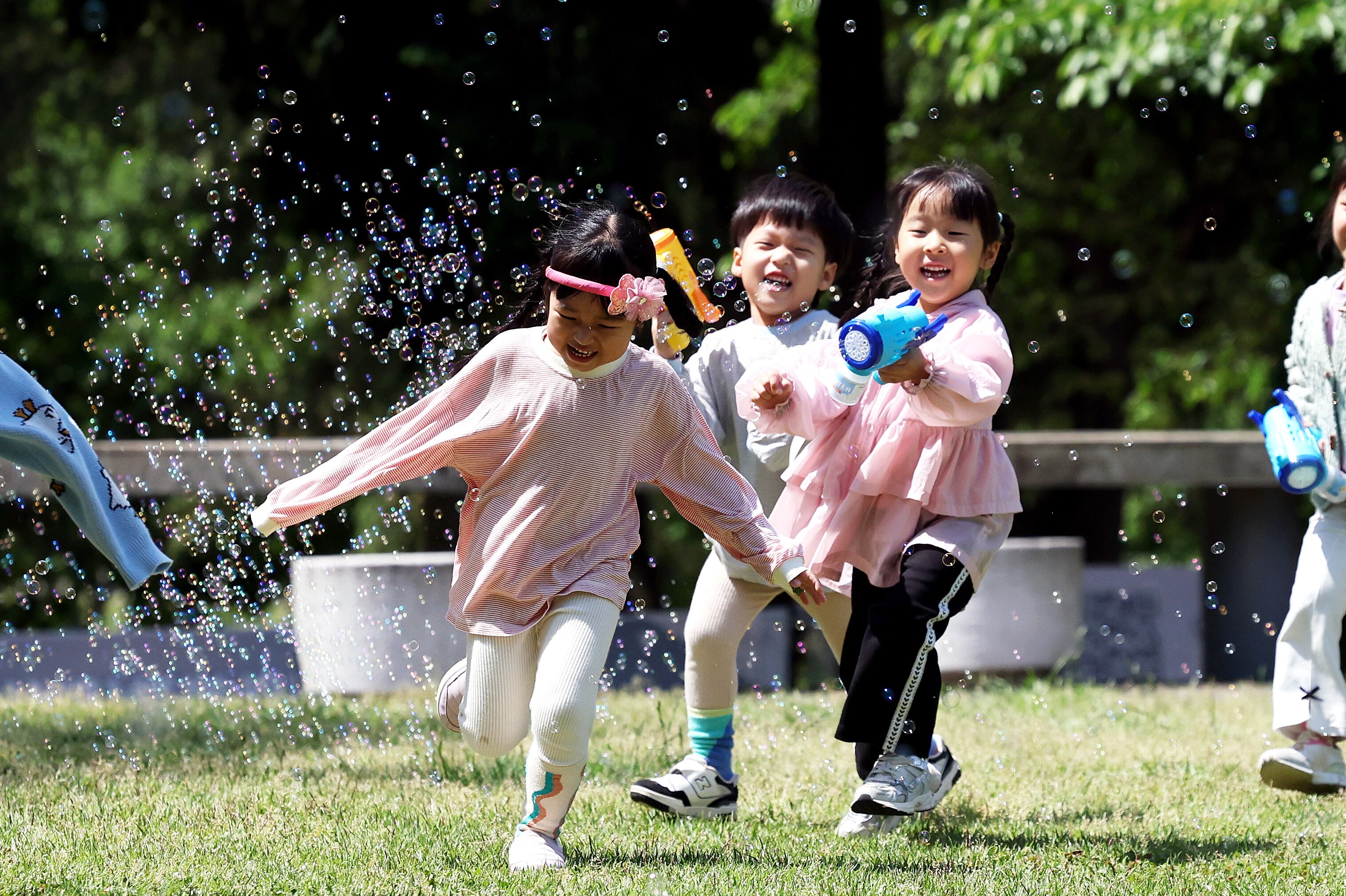 Elementary students demand more playtime, less academic burdens