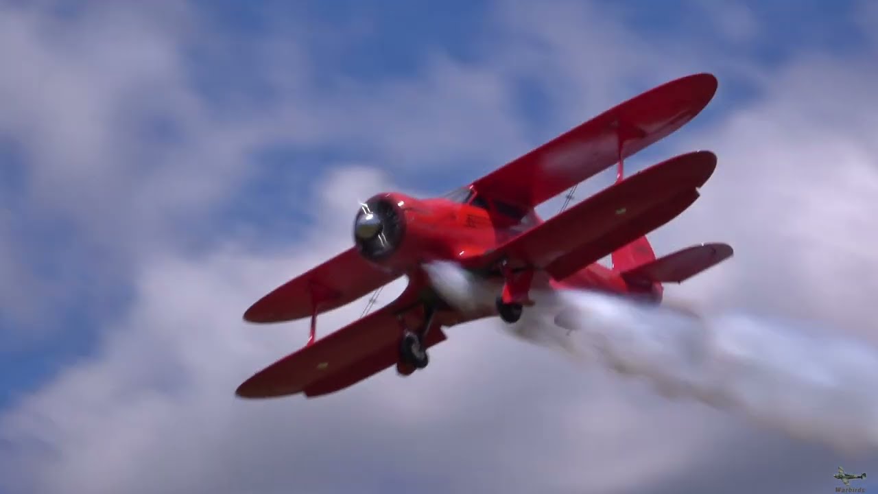 Watch this Beechcraft Model 17 perform live - 