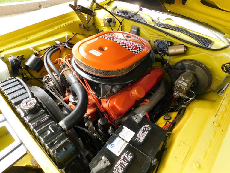 Rare 1971 Dodge Charger Super Bee in Citron Yella draws attention in ...