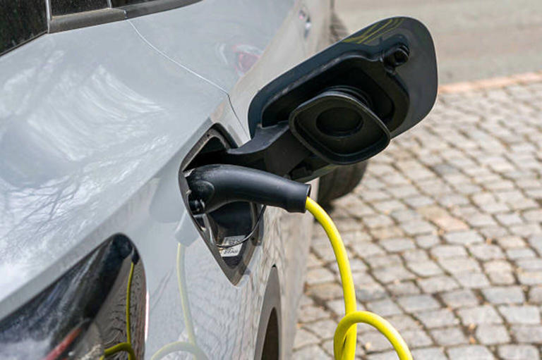 ChargePoint on track to widen losses to eighth straight session
