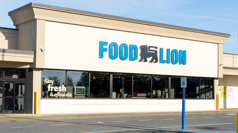 These 14 grocery stores actually donate unsold food