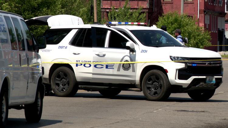 2 teens, woman injured in north St. Louis shooting