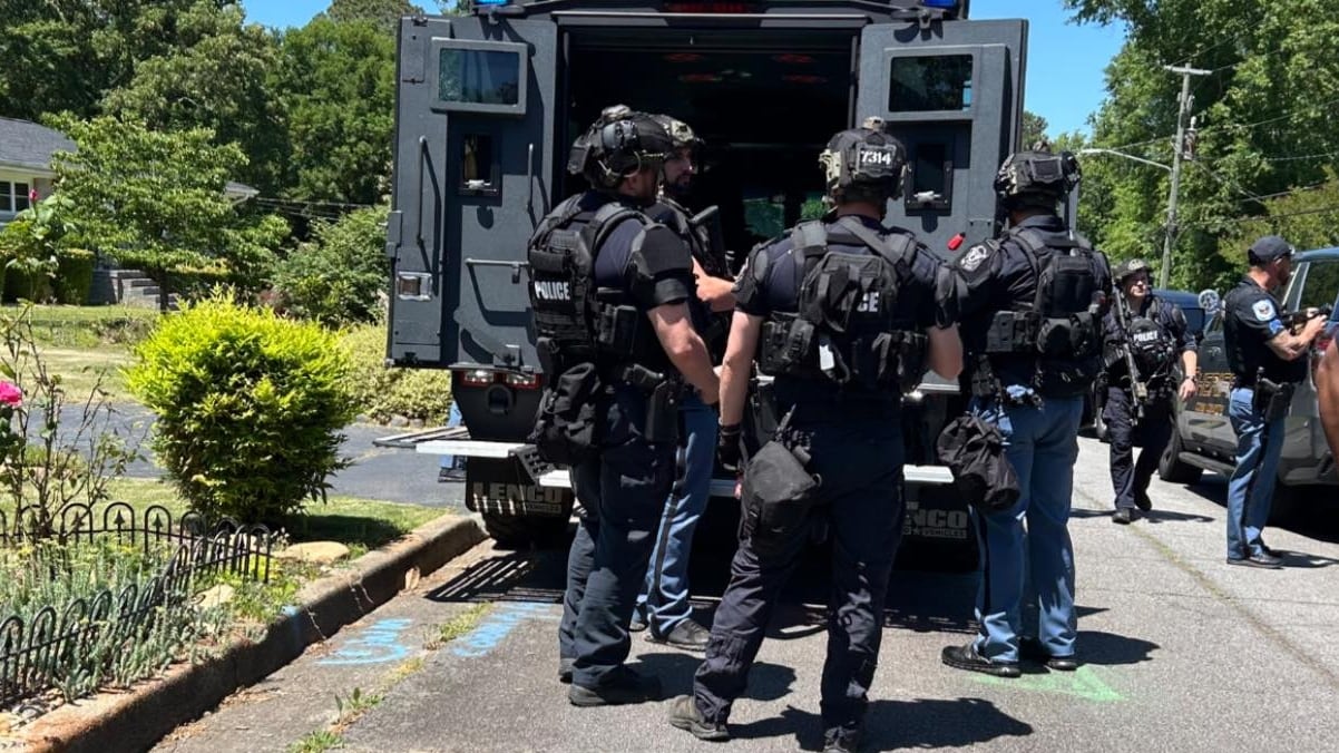 2 dead after welfare check leads to shooting, standoff in Cobb County