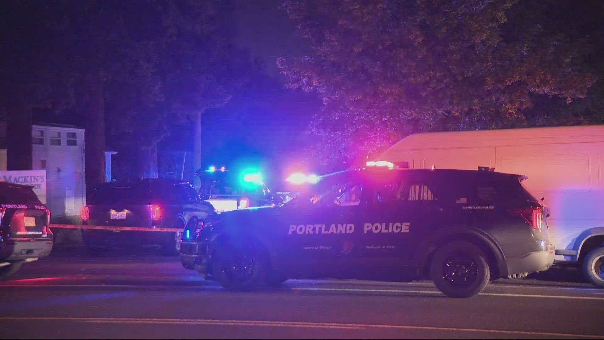 Two hurt in Northeast Portland shooting, one critically injured