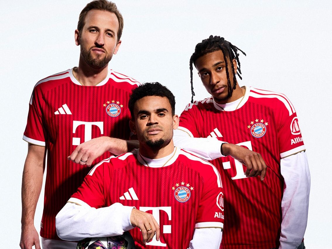 Con Luis Díaz como protagonista, Bayern Múnich presentó su nueva camiseta de local.