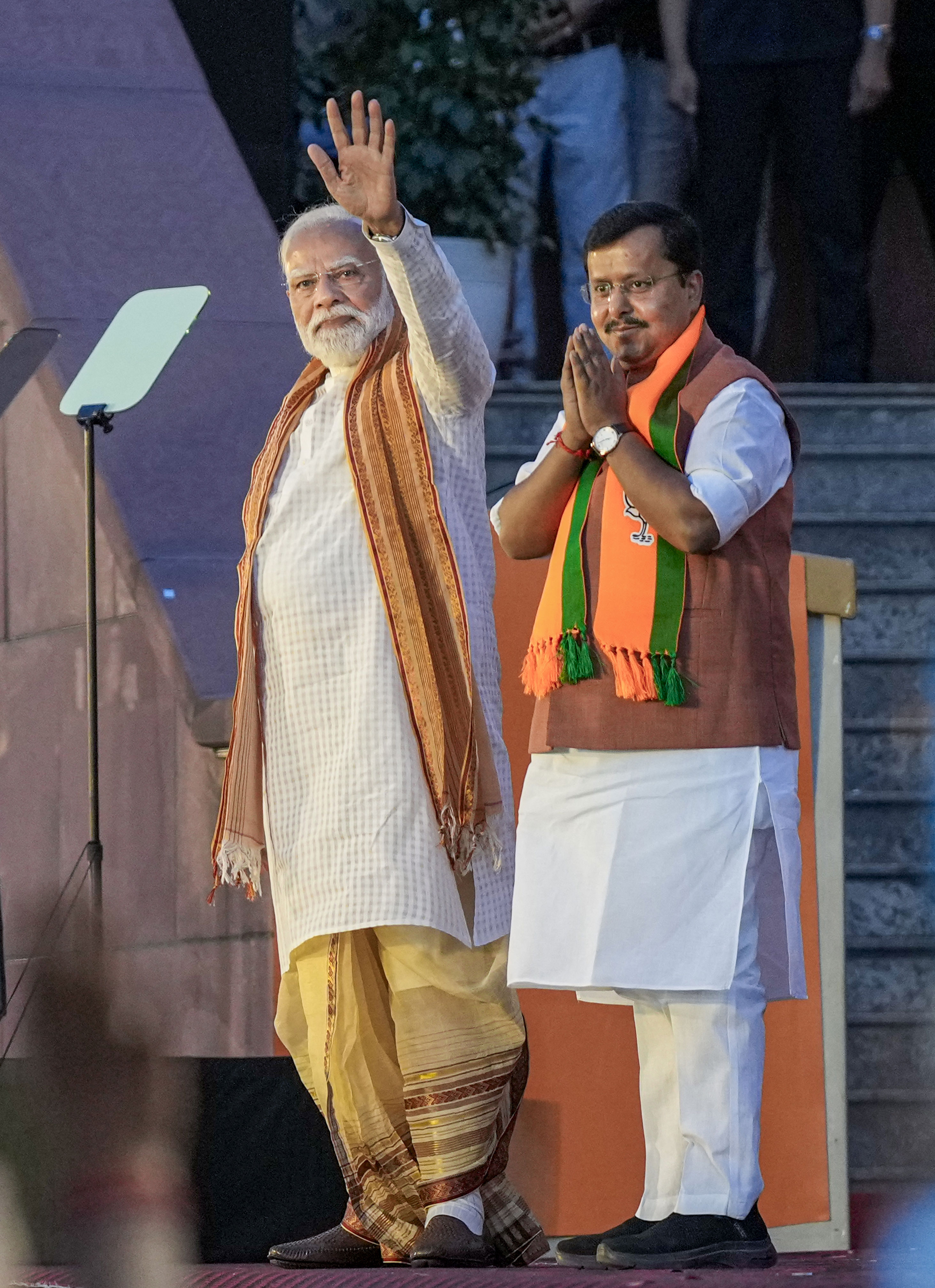 Saffron wave in Bengal, Assam; Vijay's TVK holds trump card in TN ...