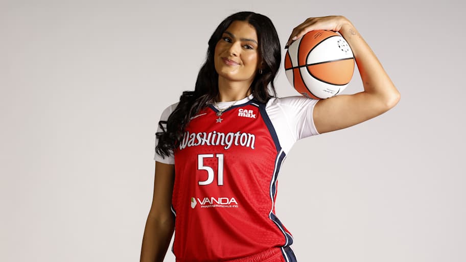 Lauren Betts answered biggest WNBA concern in Angel Reese matchup
