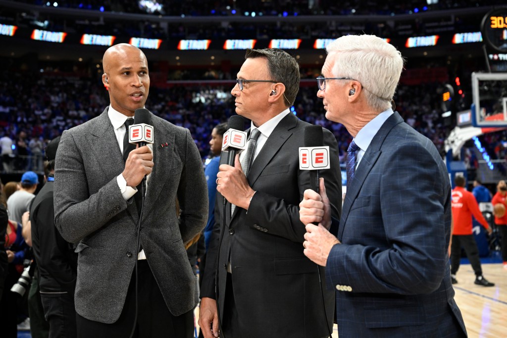 ESPN 'aggressively' pursuing Steve Kerr with Warriors future uncertain