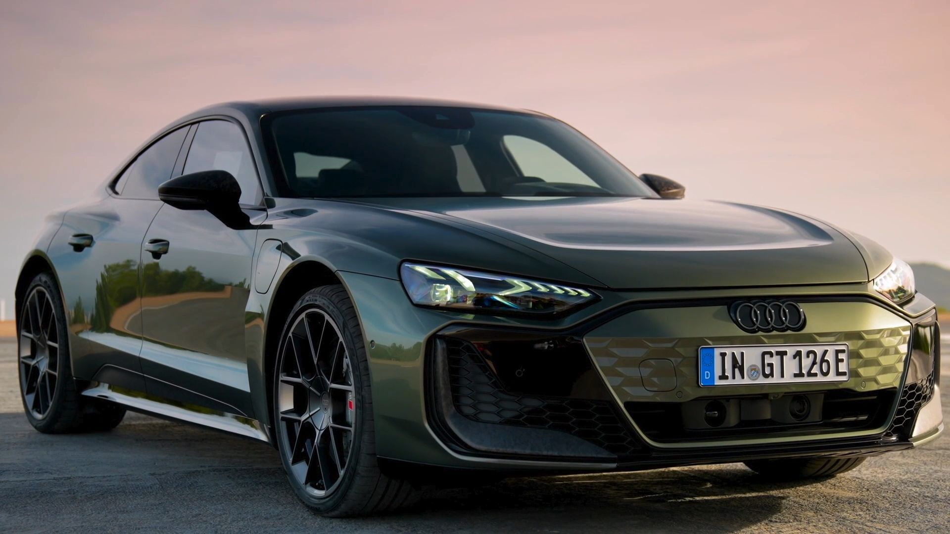 Der neue Audi e-tron GT - höhere Ladeleistung - zehn Minuten laden, 280 ...