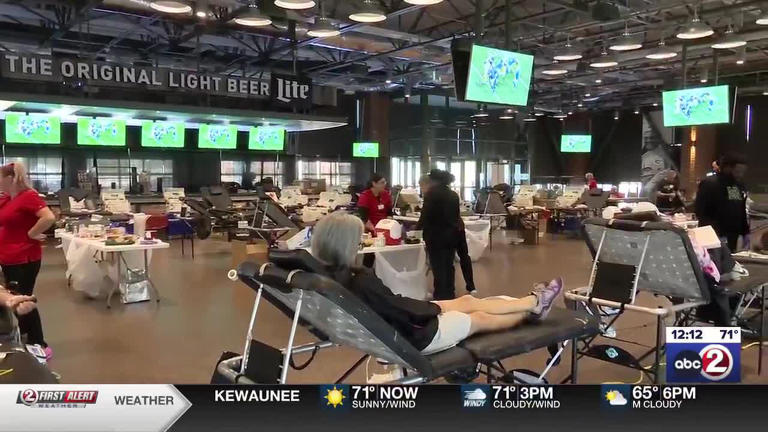 Red Cross holds blood drive at Lambeau Field