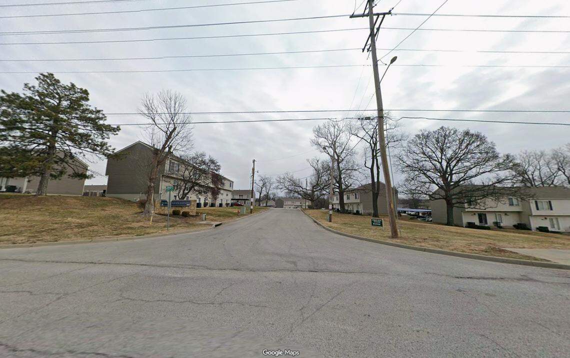 Weekend's third homicide: Man shot in Kansas City, Kansas, home dies at ...
