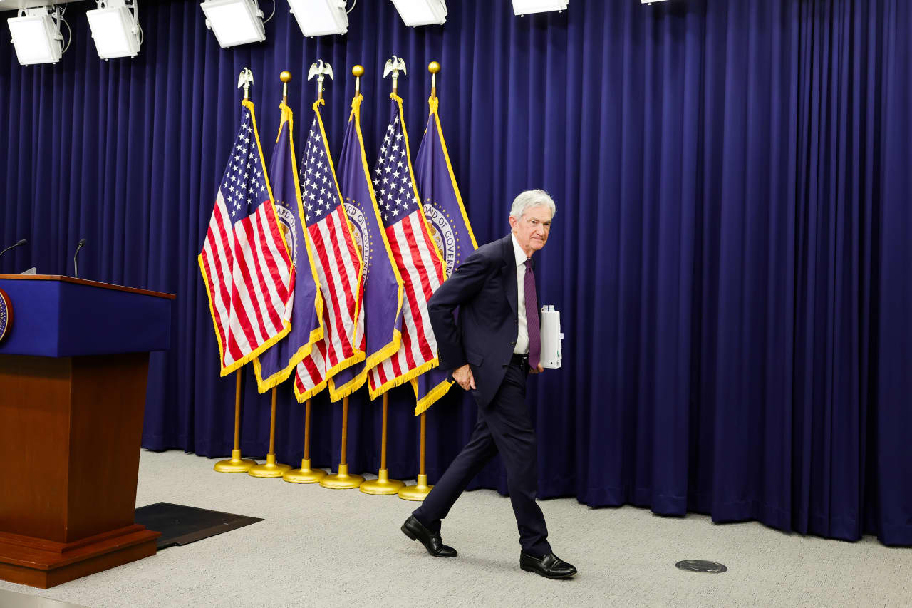 Justice Department moves to wipe court loss from Powell probe