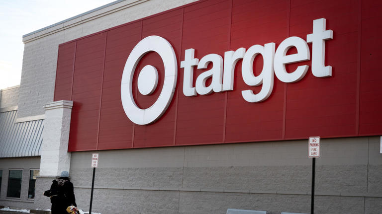 These 14 grocery stores actually donate unsold food