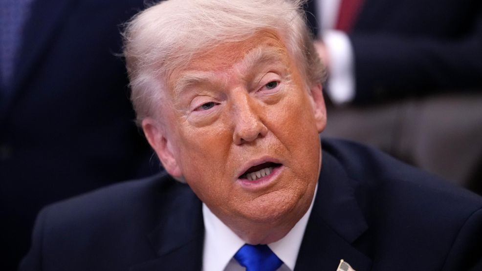 Trump endorses Abbott for re-election as Texas governor