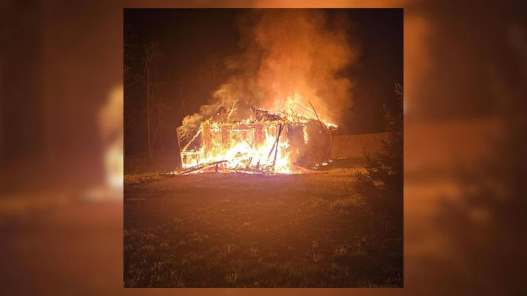 Barn destroyed during early morning fire in Bath