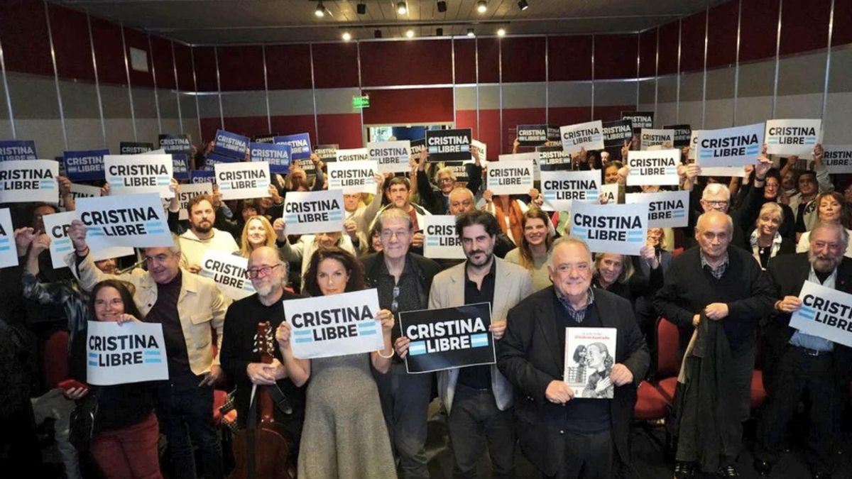 Cristina Kirchner participó con un mensaje grabado en la presentación ...