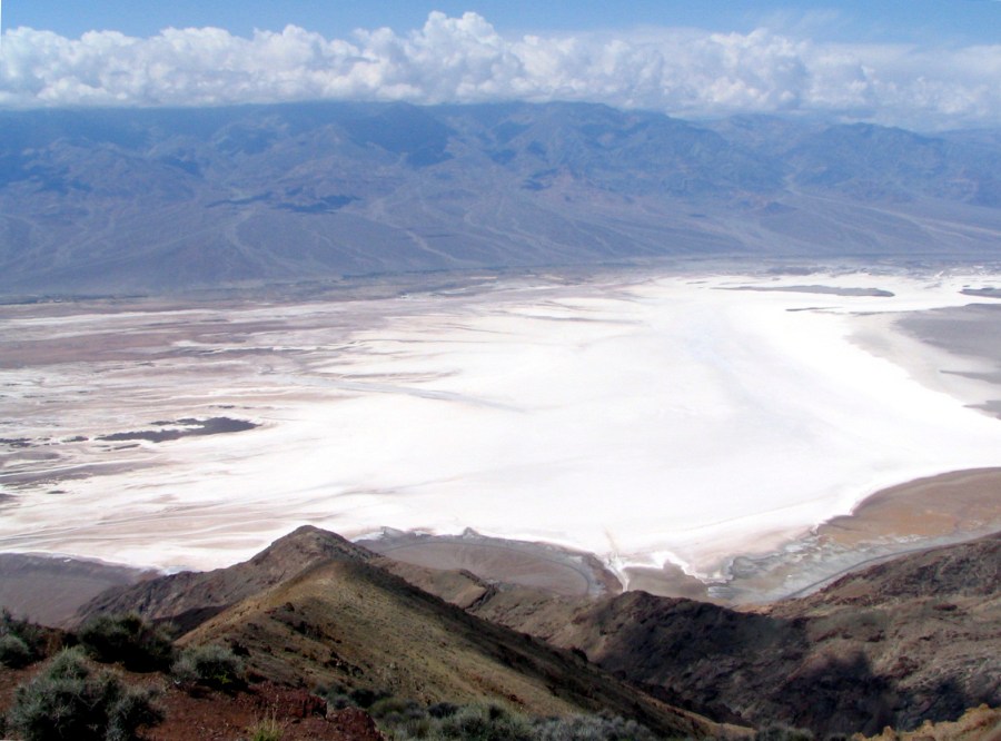 Stranded in Death Valley amid 116-degree heat, French tourist dies