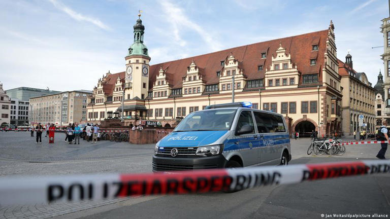 Leipzig: 2 killed after car drives into crowd