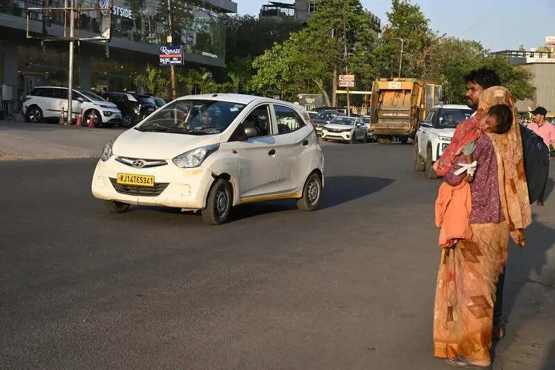 Pune RTO sends letter to Uber over fare norm non-compliance, cabbies ...