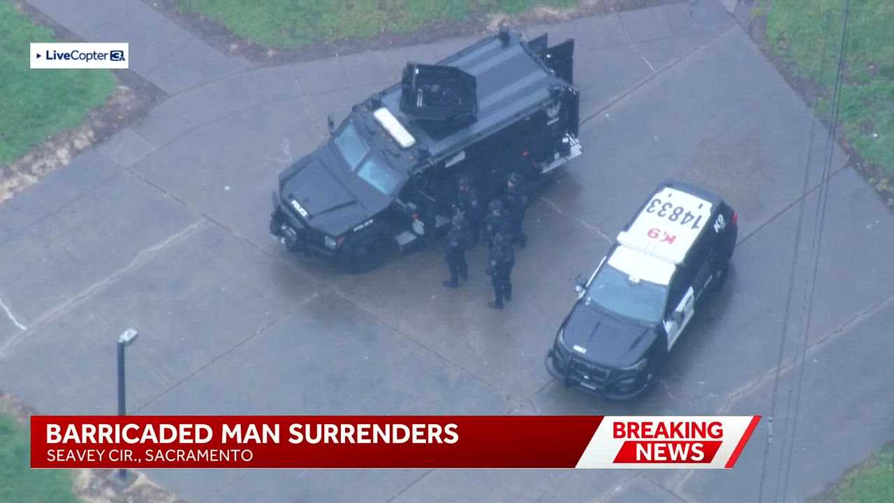Barricaded suspect detained after standoff in Land Park, police say