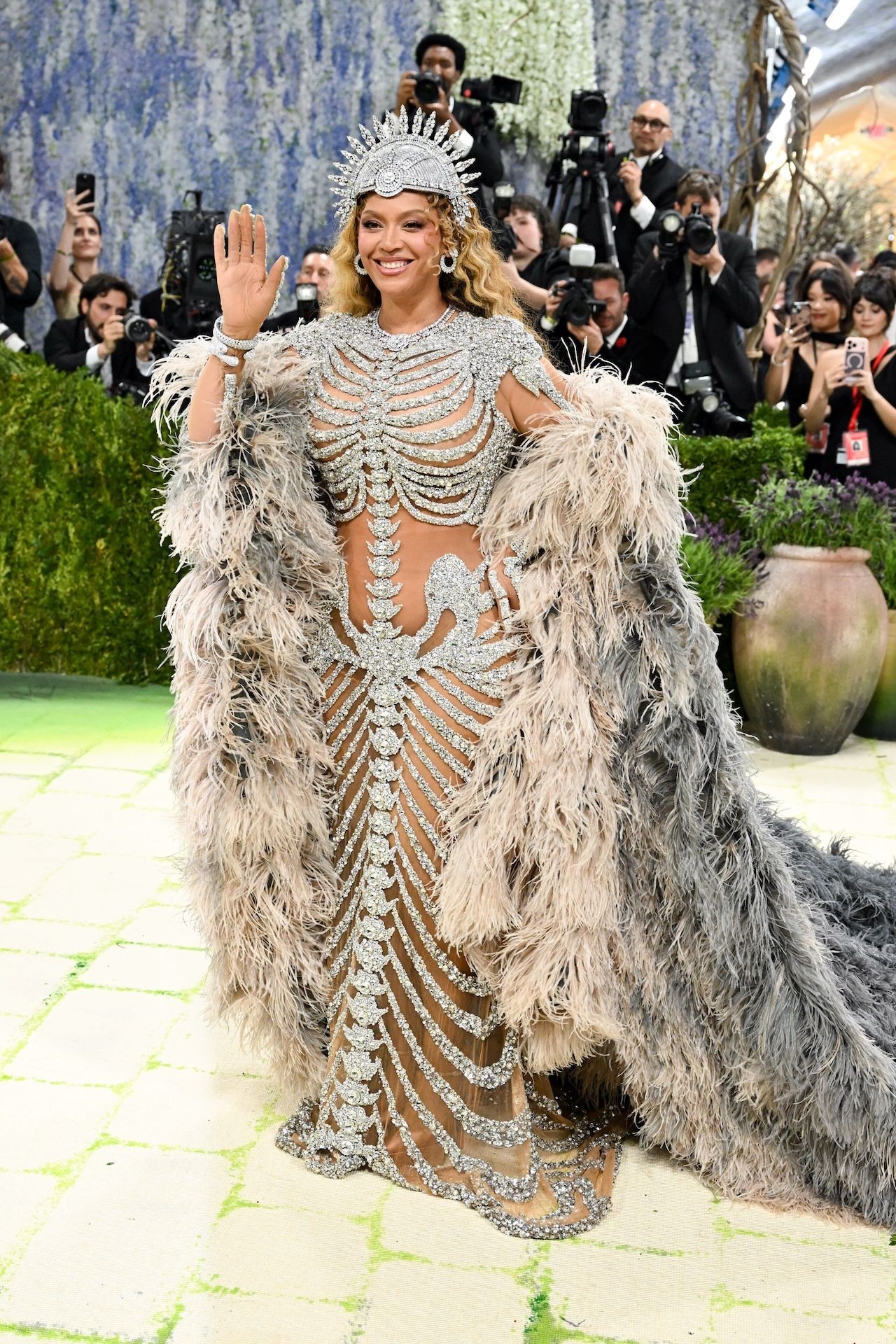 Beyoncé signe un retour magistral au Met Gala après dix ans d’absence