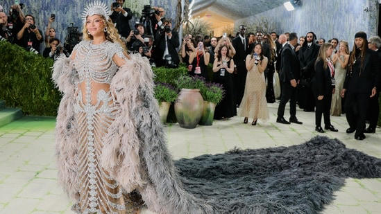 Beyoncé channels ‘Sindhicore’ in diamond-encrusted skeleton couture as ...