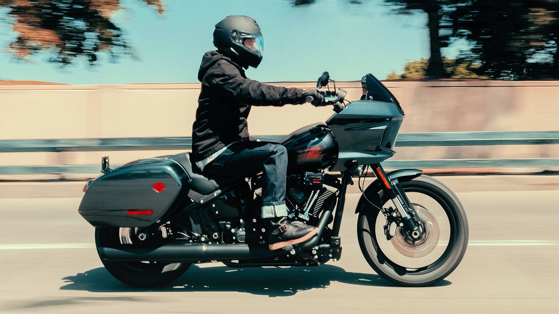 The cruiser that feels refined, comfortable, and ready for long ...