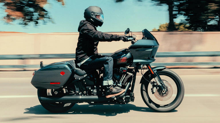 The cruiser that feels refined, comfortable, and ready for long ...