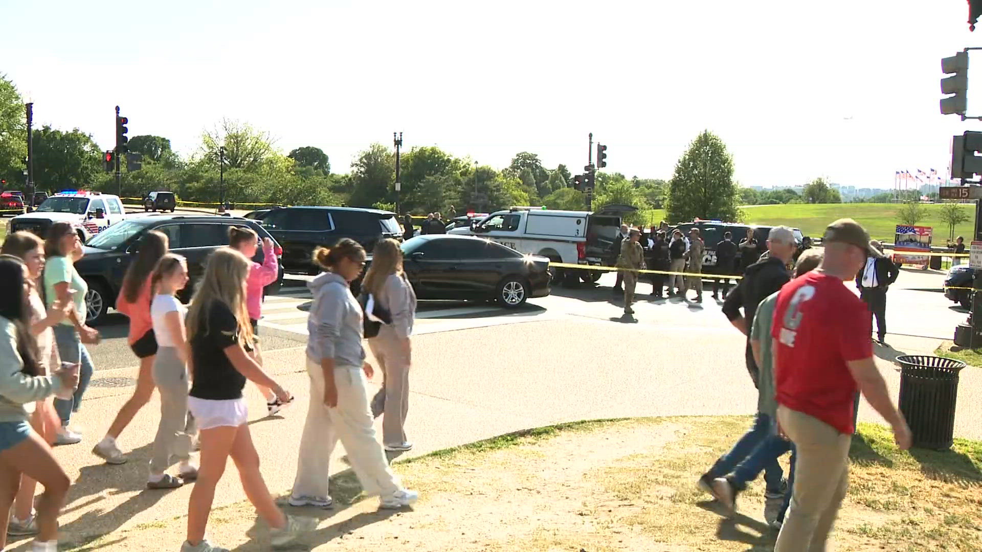 Man shot by Secret Service, teen bystander injured in the crossfire