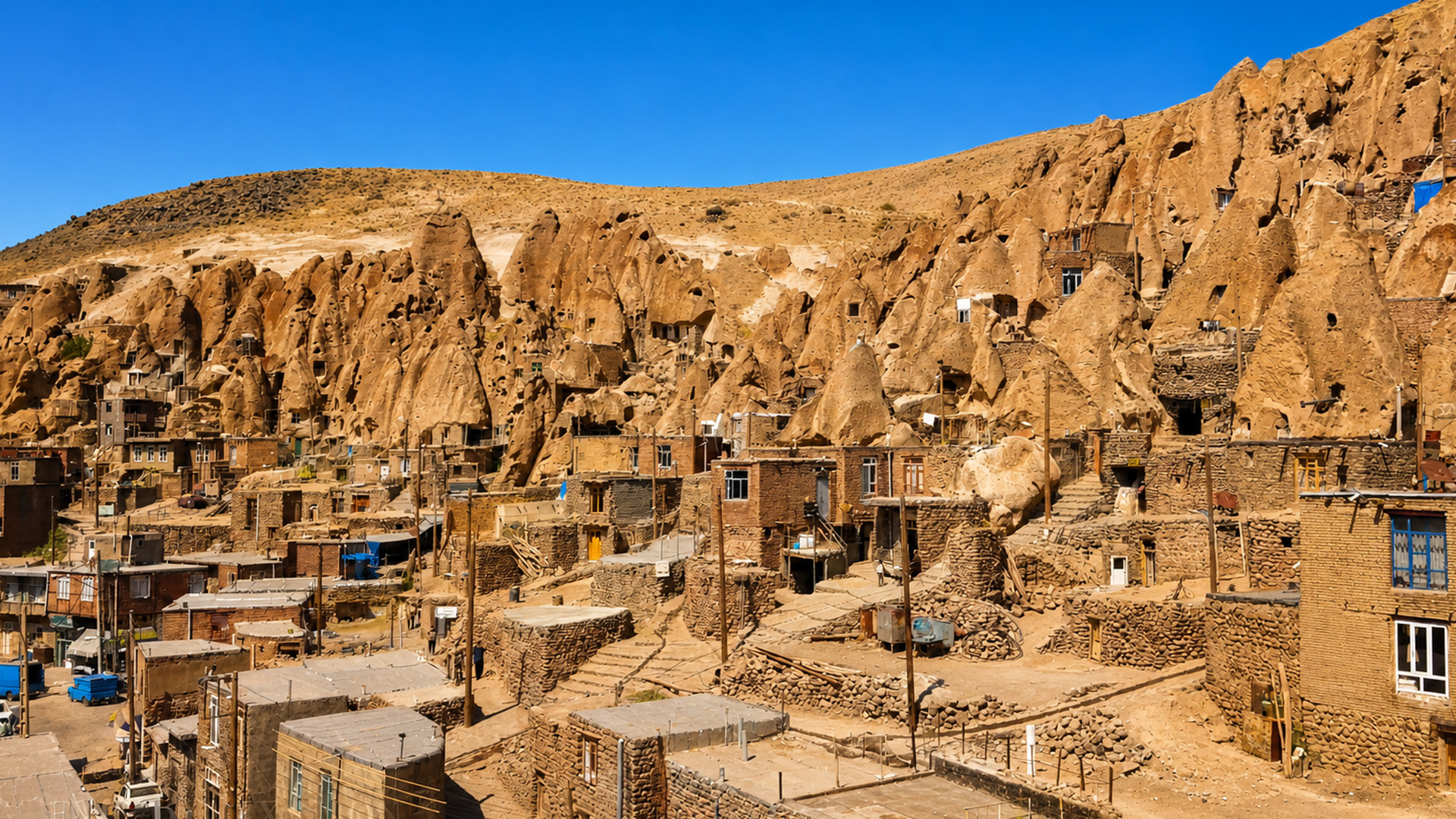 ¿Por qué la gente sigue viviendo en la aldea de roca de Irán?